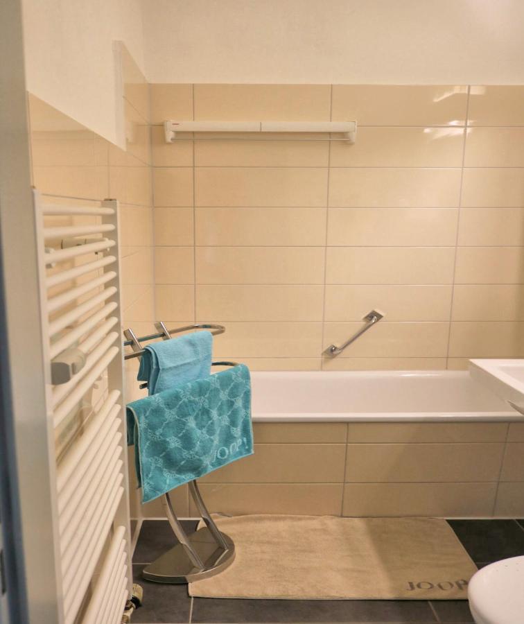 Schicke Fewo 150M Vom Strand Kostenlos Wlan Grosses Schwimmbad Sauna Cuxhaven Luaran gambar